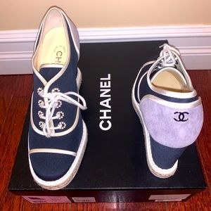 CHANEL Wedge Lace Up Crepe Cal Sue